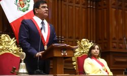 Peru’da Pedro Castillo’nun görevden alınması sonrası ülkenin yeni başkanı Dina Boluarte yemin ederek göreve başladı