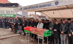 Bursa’da kazada ölen genç gözyaşları arasında toprağa verildi