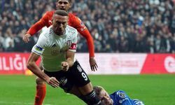 Spor Toto Süper Lig: Beşiktaş: 1 - Corendon Alanyaspor: 0 (İlk yarı)