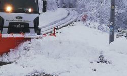Bursa'da karlı yollarda yoğun çalışma