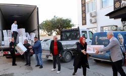 Akdeniz Belediyesi deprem bölgesine yardım seferberliğini sürdürüyor