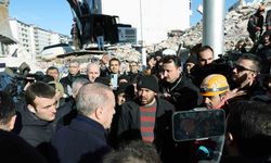 Cumhurbaşkanı Erdoğan depremin vurduğu Pazarcık’ta incelemelerde bulundu