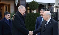 Cumhurbaşkanı Erdoğan, MHP Genel Başkanı Bahçeli’yi evinde ziyaret etti