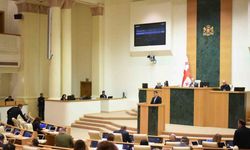 Gürcistan Parlamento Başkanı Papuaşvili’den Türkiye’ye yardım çağrısı