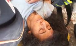 Hatay’da AFAD ekipleri 80. saatte 40 yaşındaki kadını enkazdan sağ çıkardı