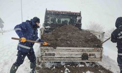Karesi’de karla mücadele çalışmaları sürüyor