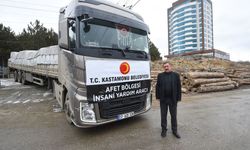 Kastamonu Belediyesi’nden deprem bölgesine 5 tır ve 6 kamyon yardım
