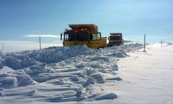 Kayseri’de yoğun kardan dolayı ulaşıma kapanan 208 mahalle yolu açıldı