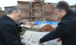 (Özel) Bursa’nın Unesco Dünya Miras listesindeki tarihi projesinde şok..."Aslında mezarların üzerinde geziyormuşuz"
