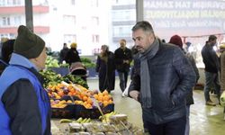 Pursaklar Belediye Başkanı Çetin’den pazar esnafına ziyaret