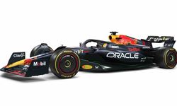 Red Bull Racing, yeni aracı RB19’u tanıttı