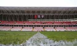 Sivasspor - Beşiktaş maçı öncesi zeminin son durumu
