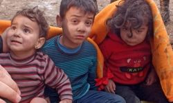 Suriyeli 3 kardeş enkaz altından askerler tarafından sağ çıkarıldı