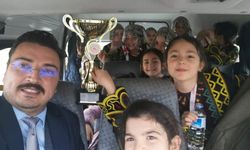 Tomarza Zekiye Canpolat İlkokulu Folklor Yarışmasında Birinci Oldu