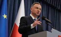 Polonya Devlet Başkanı Duda’dan "Rus" etkilerini araştıracak yasada geri adım