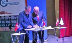 Türk Eğitim Derneği ile Uşak Kanyon Koleji arasında akreditasyon sözleşmesi imzalandı