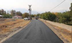 Erzincan Belediyesi sıcak asfalt çalışmaları devam ediyor