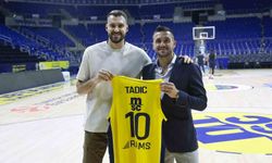 Fenerbahçe’nin Sırp sporcuları Tadic ile Guduric, bir araya geldi