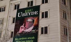 Van’da bir binaya Ebu Ubeyde’nin posteri asıldı