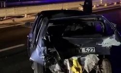 Yeni açılan köprülü kavşakta iki otomobil çarpıştı: 5 hafif yaralı