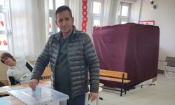 Erzincan’da Seçim Heyecanı: Vatandaşlar Oy Kullanmak İçin Sandık Başında