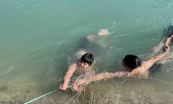 Gençlerden kanalda boğulmaya karşı ’Adana usulü’ güvenlik önlemi