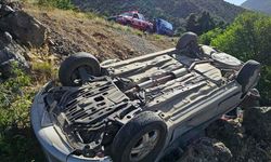 Kemaliye’de Şarampole Uçan Otomobilde Sürücü Yaralandı