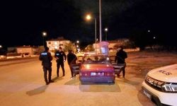 Polisten kız yurtları önünde sıkı denetim