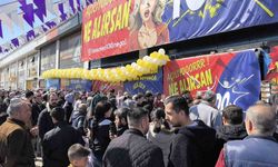 İndirim Mağazası Açılışında İzdiham Yaşandı