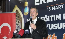 Bakan Tekin, Erzincanda Gençlerle İftar Yaptı