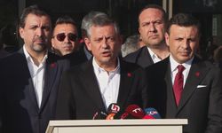 Siyasi isimler, Sırrı Süreyya Önder'i hastanede ziyaret etti
