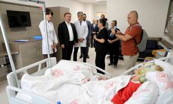 Erzincan Valisi’nden Hastalara Moral Ziyareti