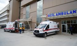 Erzincan’da Otomobil Dereye Uçtu: 4 Kişi Yaralandı