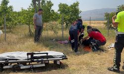 Kontrolden Çıkan Otomobil Erzincan'da Şarampole Yuvarlandı