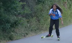 Erzincanlı Kayaklı Koşucular 40 Derece Sıcakta Kışa Hazırlanıyor