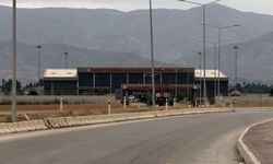 Hakkarililer havalimanına ek sefer istedi