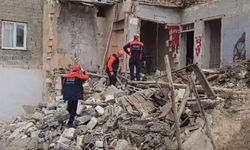 Yoğun yağış sonrası kerpiç bina çöktü: 2 yaralı