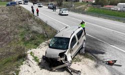 Zincirleme Trafik Kazası: 3 Araç Çarpıştı, 1’i Ağır 7 Kişi Yaralandı