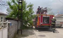 Erzincan’da Korkutan Ev Yangını! Alevler Mahalleyi Sardı, Facia Son Anda Önledi