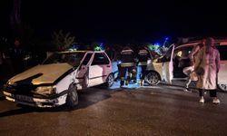 Erzincan'da araçta sıkışan yaralıyı itfaiye kurtardı