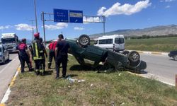 Erzincan'da Korkutan Kaza: Takla Atan Otomobilde 2 Kişi Yaralandı