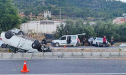 Kaza yapan otomobil takla attı: 2 yaralı