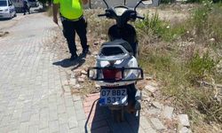 Motosiklet ile kamyonet çarpıştı: 1 yaralı