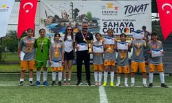 Erzincan Kız Futbol Takımı Türkiye Şampiyonu Oldu