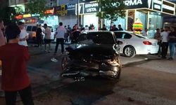 İki otomobil çarpıştı: 1 yaralı
