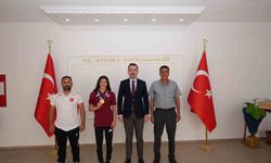 Üzümlü’nün Gururu Elvira Kamaloğlu Altın Madalyayla Döndü