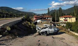 İki otomobil çarpıştı: 1 ölü, 3 yaralı