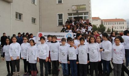 Milli Şair Mehmet Akif Ersoy Erzincan Ortaokulu öğrencileri tarafından anıldı