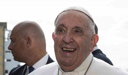 Papa Francis hastaneden taburcu oldu: "Hala hayattayım"