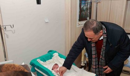 Bingöl’de yılın son bebeği ve yeni yılın ilk bebeği doğdu
